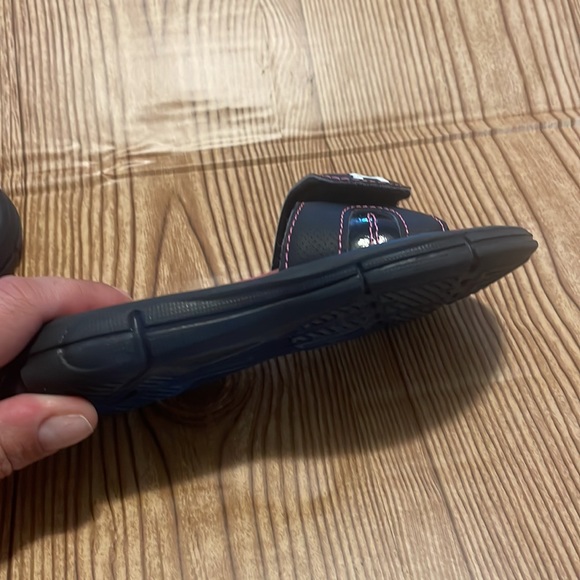 Under Armour Girls Slides - Picture 5 of 6